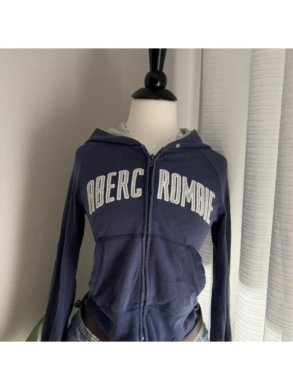 Y2K Abercrombie & Fitch Zip Hoodie - Picture 2 of 5